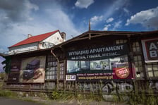 <p>Zabytkowa hala KS "Lotnik" wymaga remontu</p>