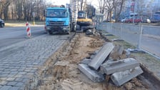 ZDiUM rozpoczął remont sześciu zatok autobusowych wraz z peronami przy ul. Kozanowskiej
