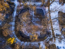 <p>Teren dawnego dworu rodziny Dumlose w Sołtysowicach</p>