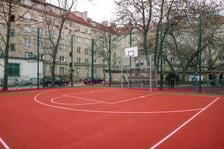 <p>Wyremontowane podw&oacute;rko w kwartale&nbsp;Jaracza &ndash; Orzeszkowej &ndash; Wyszyńskiego - Nowowiejska</p>