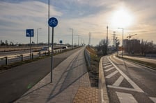 Zjazd z alei Wielkiej Wyspy w ulicę Wilczą