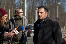 <p>Konferencja prasowa o wiosennych porządkach w mieście. Na zdjęciu dyrektor ZDiUM-u Tomasz Staruchowicz&nbsp;</p>