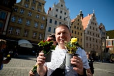 Inauguracja konkursu Ukwiecamy Wrocław w kolorach Wrocławia 2025 na rynku