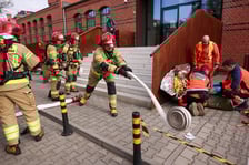 <p>Ćwiczenia służb ratunkowych terenie Starego Kampusu Uniwersytetu Medycznego we Wrocławiu</p>