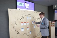 <p>Konsultacje Strategii Wrocław 2050 z młodzieżą. Stadion Olimpijski, 10.04.2025&nbsp;</p>