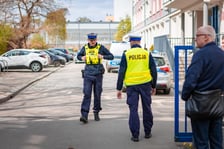 Akcja straży i policji przy III LO na Nadodrzu (12 kwietnia 2025)