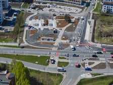 <p>Trasa autobusowa z pętlą "Jagodno" na wysokości ul. Kajdasza. Zdjęcie z lotu ptaka</p>