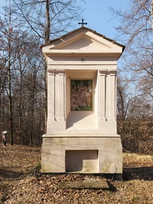 <p>Jedna z kapliczek Kalwarii Trzebnickiej</p>
