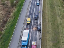 <p>Wypadek i utrudnienia w ruchu na Wschodniej Obwodnicy Wrocławia, 15.04.2025</p>