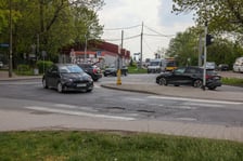 Skrzyżowanie ulic Awicenny, Wiejskiej i Mokronoskiej