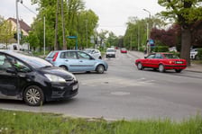 Skrzyżowanie ulic Awicenny, Wiejskiej i Mokronoskiej