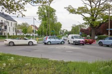 Skrzyżowanie ulic Awicenny, Wiejskiej i Mokronoskiej