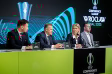 Od lewej: Łukasz Wachowski, Cezary Kulesza, Renata Granowska i Marcin Przychodny. Konferencja na stadionie, 28 kwietnia 2025 roku