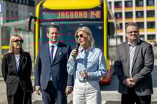 Konferencja prasowa na pętli "Jagodno P+R" po pierwszym oficjalnym przejeździe po trasie autobusowej na Jagodno. Na zdjęciu dyrektorka Wydziału Transportu Paulina Tyniec-Piszcz, wiceprezydent Michał Młyńczak, wiceprezydent Renata Granowska i prezes Wrocławskich Inwestycji Piotr Paś