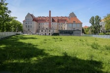 Centrum Technologii Medycznych HealthTech Synergy Hub we Wrocławiu. Działka u zbiegu ulicy Smoluchowskiego i Wybrzeża Wyspiańskiego