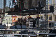 W Rynku budują scenę na 23. bicie Gitarowego Rekordu Świata