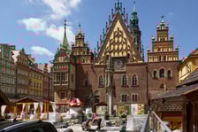 <p>Jarmark Świętojański we Wrocławiu rusza od piątku 23 maja</p>