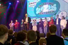 Rozpoczęcie Juwenaliów 2025 na Politechnice Wrocławskiej: śniadanie z rektorem