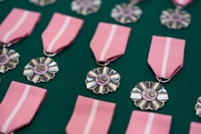 <p>Prezydent odznaczył medalami pary z długoletnim pożyciem</p>