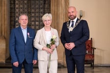 <p>Prezydent odznaczył medalami pary z długoletnim pożyciem</p>