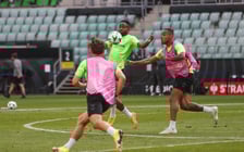 Trening Betisu na stadionie we Wrocławiu przed finałem z Chelsea, 27 maja
