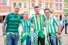 <p>Kibice na wrocławskim Rynku. 28.05.2025</p>