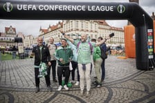Kibice Realu Betis w strefie na Rynku kilka godzin przed finałem Ligi Konferencji