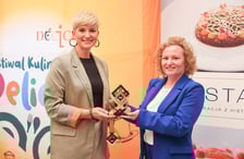 <p>Katarzyna Szymczak-Pomianowska (z lewej) i Małgorzata Scheuer-Tyc</p>