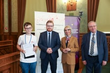 Wręczenie nagród laureatom II Olimpiady Sztucznej Inteligencji we wrocławskim Ratuszu
