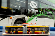 <p>Klockowy model autobusu Solaris Urbino 12 electric we wrocławskich barwach</p>
