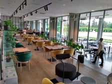 <p>Wnętrze Restauracja Tarasowa przy Hali Stulecia</p>