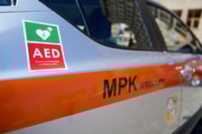 Konferencja prasowa dotycząca wyposażenia pojazdów MPK Wrocław w defibrylatory AED - 30.06.2025