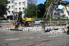 Na skrzyżowaniu ulic Pomorskiej i Dubois w sobotę 5 lipca rozpoczął się remont torowiska