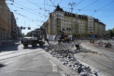 Na skrzyżowaniu ulic Pomorskiej i Dubois w sobotę 5 lipca rozpoczął się remont torowiska