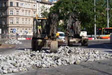 Na skrzyżowaniu ulic Pomorskiej i Dubois w sobotę 5 lipca rozpoczął się remont torowiska