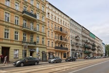 Kamienica Jedności Narodowej 172 po remoncie, lipiec 2025