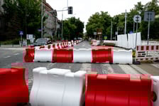 Prace na ul. Powstańców Śląskich we Wrocławiu, 15 lipca 2025