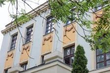 Powojenna, zabytkowa willa Powstańców Śląskich 22, lipiec 2025