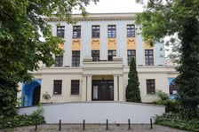 Powojenna, zabytkowa willa Powstańców Śląskich 22, lipiec 2025