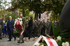 Uroczystości przy pomniku Rotmistrza Witolda Pileckiego w 81. rocznicę wybuchu Powstania Warszawskiego