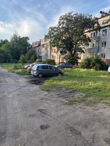 <p><span style="color: #080809; font-family: 'Segoe UI Historic', 'Segoe UI', Helvetica, Arial, sans-serif; font-size: 15px; white-space-collapse: preserve;">Wnętrze podw&oacute;rzowe w kwartale ulic Klimasa, Gazowej, Tarnogajskiej i Ka</span><span style="color: #080809; font-family: 'Segoe UI Historic', 'Segoe UI', Helvetica, Arial, sans-serif; font-size: 15px; white-space-collapse: preserve;">mienickiej</span></p>