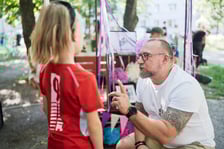 <p>Festyn podw&oacute;rkowy "Dbam to mam" przy ul. Fiołkowej. Wrocław, 12.08.2025</p>