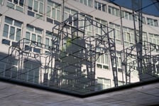Dziedziniec w gmachu głównym Politechniki Wrocławskiej po modernizacji