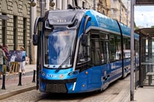 Tramwaj im. Piotra Bednarza – nadanie imienia. Uczestnicy spotkania, 22 sierpnia 2025 r.