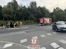 Zderzenie i dachowanie osobówki na ul. Królewieckiej we Wrocławiu
