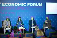 <p>Panel międzynarodowy&nbsp;"Praga, Drezno i Wrocław - co czeka ten nowy, rosnący w siłę tr&oacute;jkąt?" - Forum Ekonomiczne w Karpaczu 2025</p>
