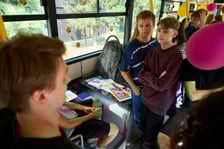 Specjalny autobus przywiózł akcję HejTy Reaguj do Liceum nr 8 im. Bolesława Krzywoustego