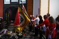 <p>Pogrzeb Bronisława Zatheya na Cmentarzu Grabiszyńskim 12 września</p>