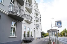 <p>Kamienice przy ul. Krakowskiej 25 i 27, widok od frontu&nbsp;</p>