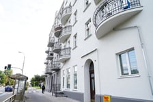 <p>Kamienice przy ul. Krakowskiej 25 i 27, widok od frontu&nbsp;</p>
